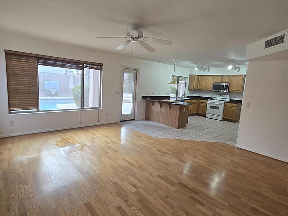 5th image of 15436 S 46TH Place
