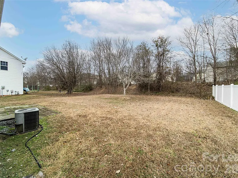 2116 Sebastiani Dr — Photo 9