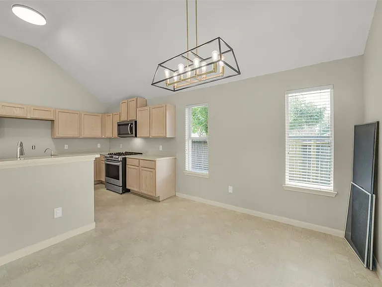 19254 Dillsbury Ct — Photo 13