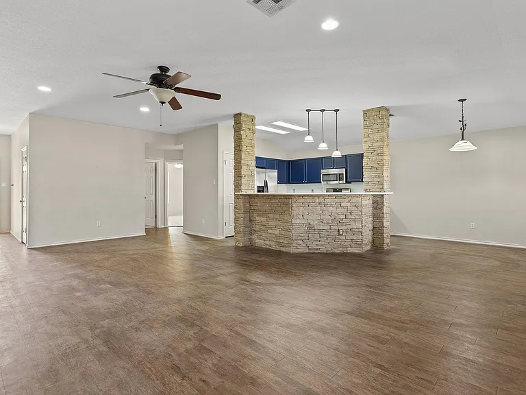 3812 Eagles Nest St — Photo 7
