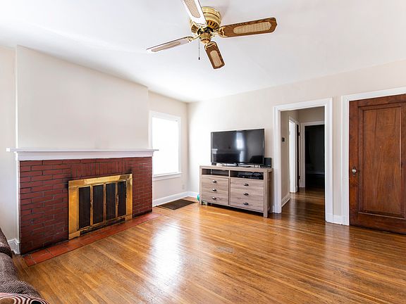 5th image of 2330 Mount Claire Ave
