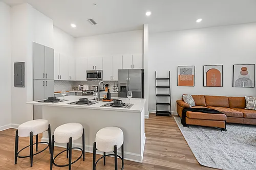 Apollo Apartments Photo 1