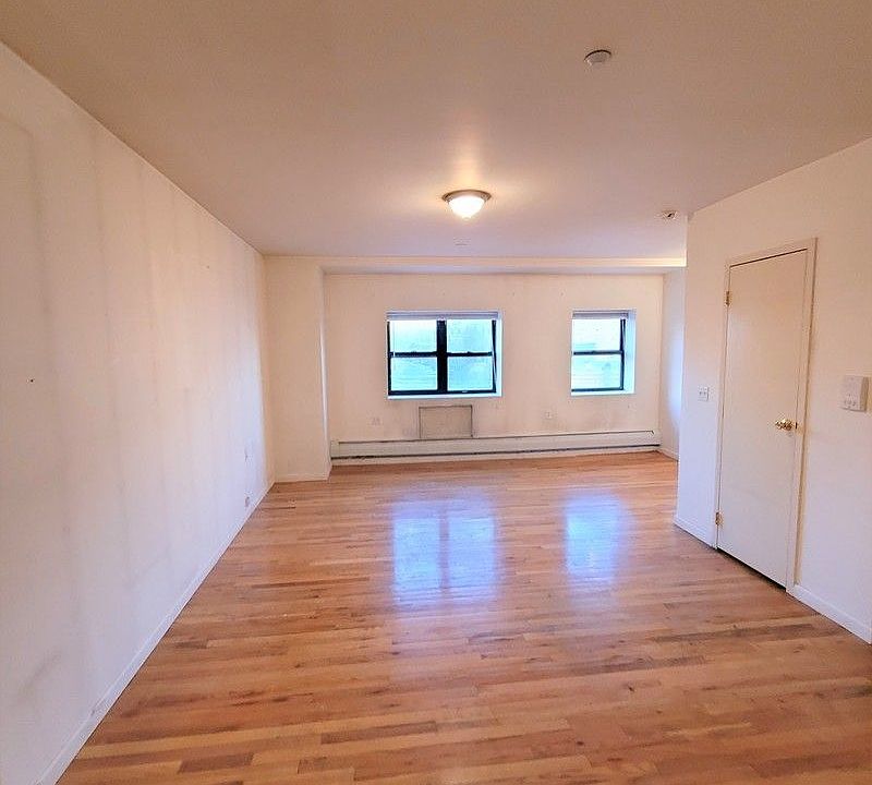 1st image of 28-14 31st St #31