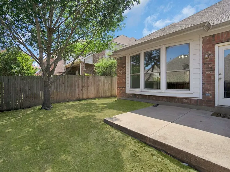 11036 Coralberry Dr — Photo 32