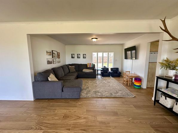 519 S Apache, Pond Creek, OK 73766