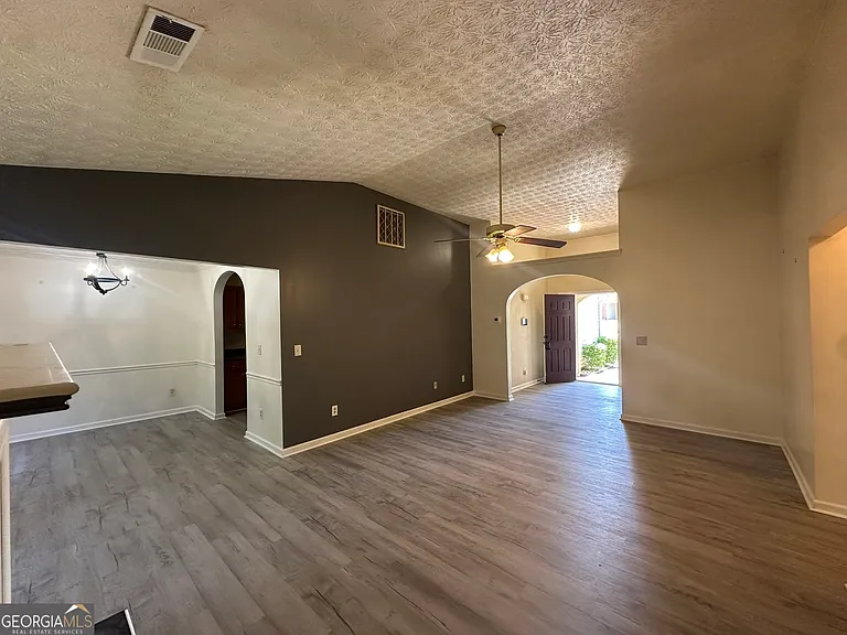 2958 Stone Creek Dr — Photo 7