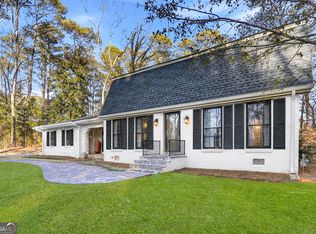 2037 Stoneleigh Dr, Stone Mountain, GA 30087