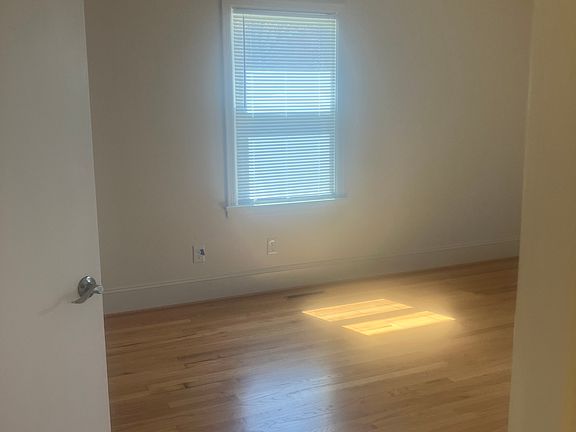2nd image of 134 Pineview Dr
