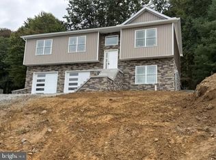 10868 Durham Cir, Waynesboro, PA 17268