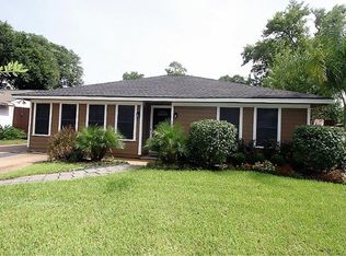 1222 Gardenia Dr, Houston, TX 77018