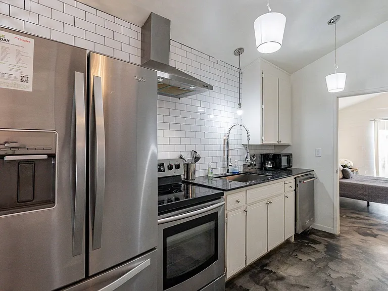 2309 S College Ave #17 — Photo 16