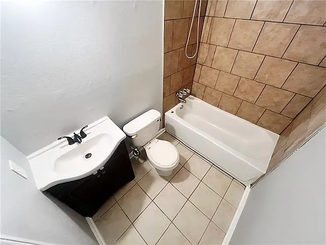351 Glen Della Dr — Photo 10