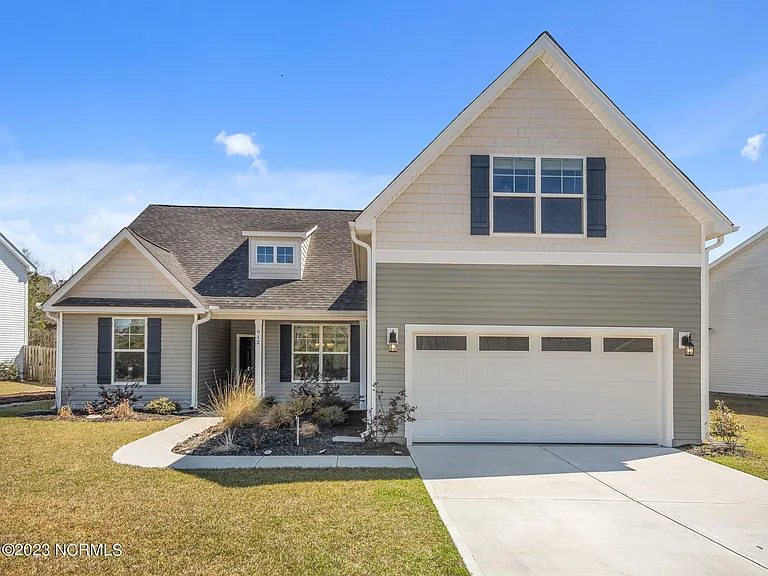 912 W Arboria Dr — Photo 1