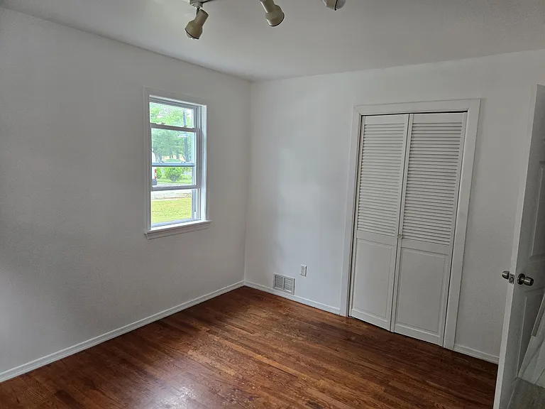 135 Hardenburg Ln — Photo 14