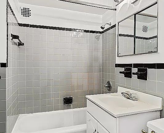 5th image of 25 W 13th St APT 1GN