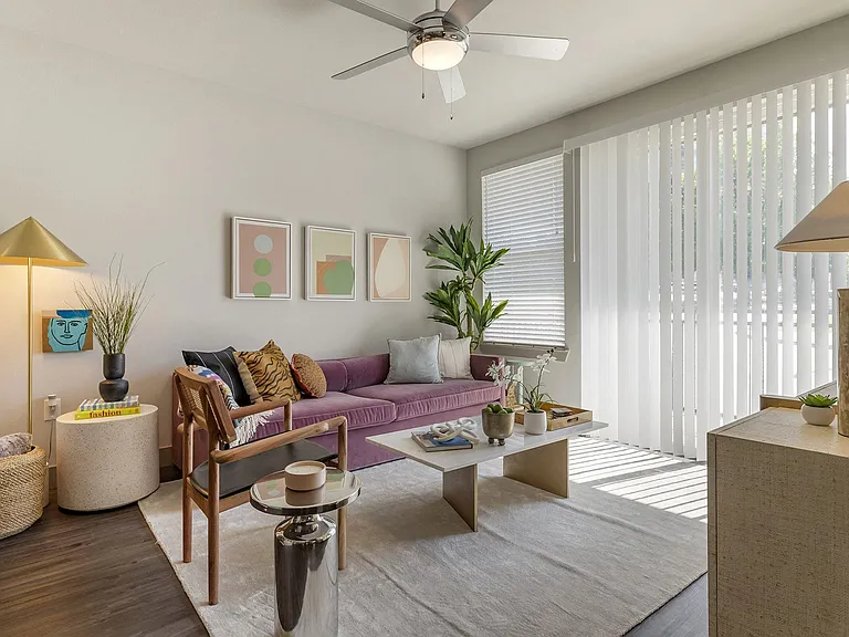 The Cosmopolitan Apartments — Photo 11