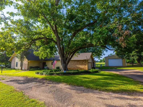 622 E San Antonio St, Alto, TX 75925