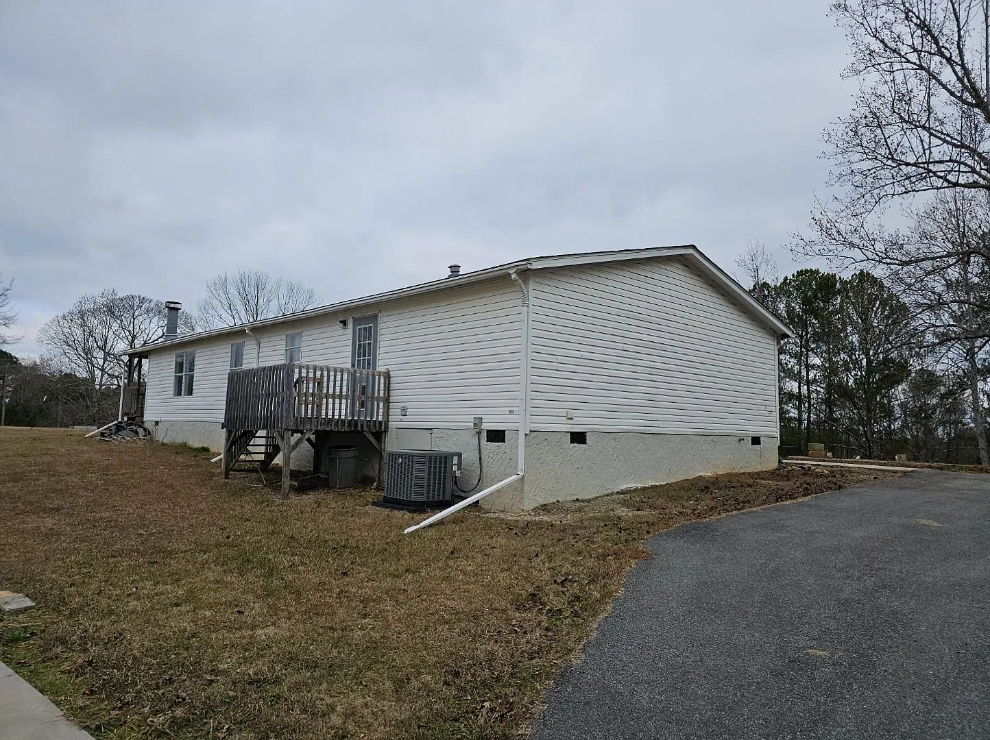 Great home, Great Price, 3 BR, 2 Bath $1800 — Photo 4