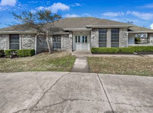 33 Lovers Ln, Forney, TX 75126