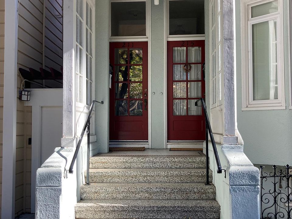 1st image of 211 Fair Oaks St