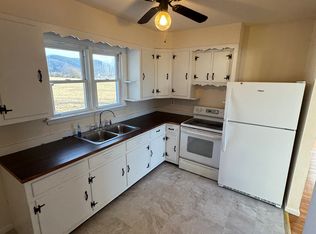 1533 Honeyville Rd APT B, Stanley, VA 22851