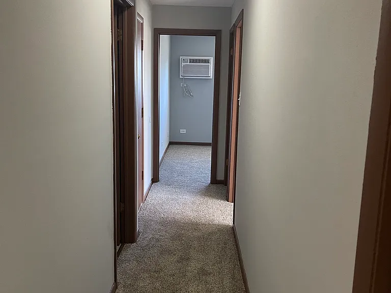 1020 E 150th Pl #2E — Photo 5