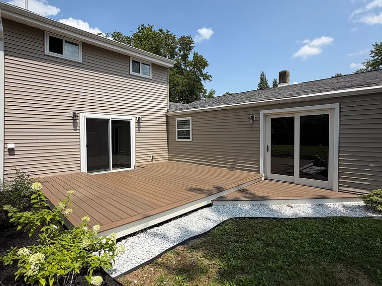 406 Elm St — Photo 2