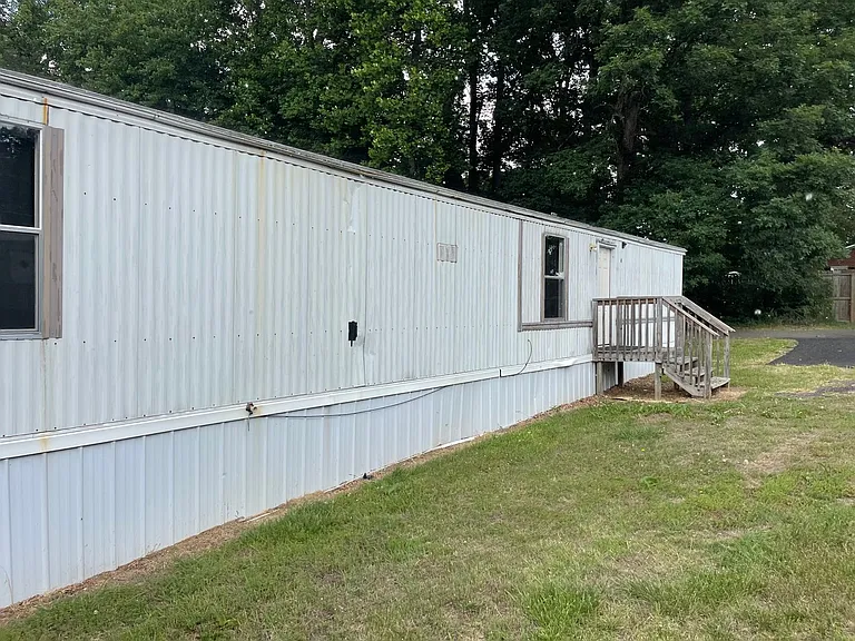 667 Webb Rd #6 — Photo 31