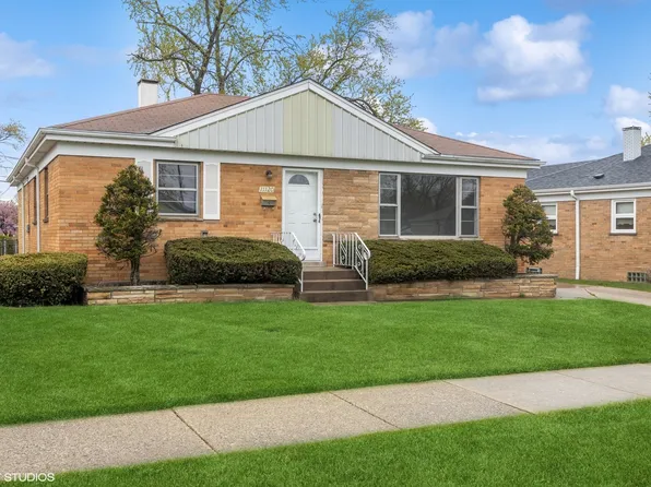 11120 Shelley St, Westchester, IL 60154