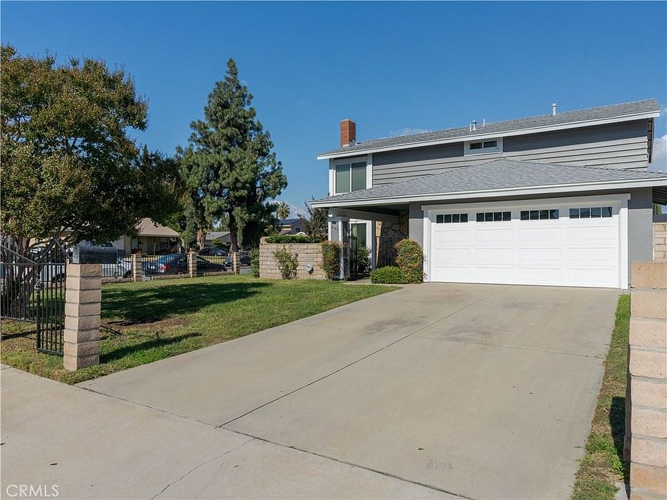 1st image of 640 W Nocturne Ct