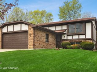 23534 N Valley Rd, Lake Zurich, IL 60047