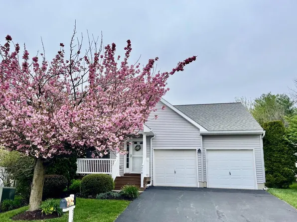 716 W Glenview Dr, West Grove, PA 19390