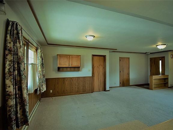 5th image of 115 N Jackson St