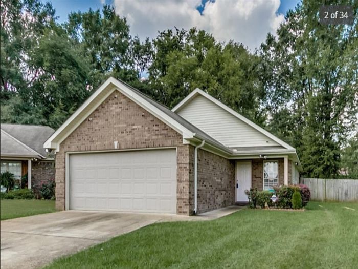 2nd image of 148 Bradford Cir