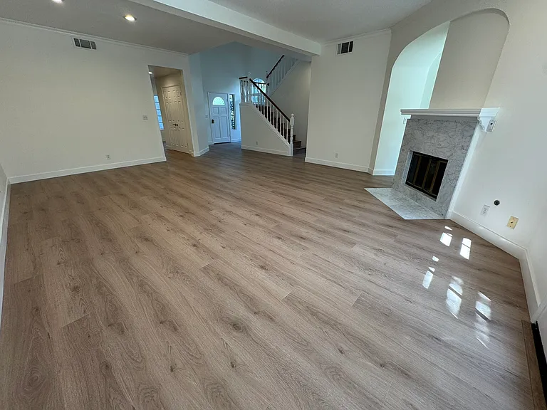 834 Sunstone St — Photo 4