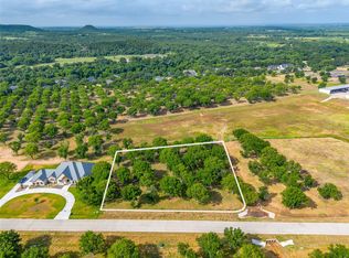 2325 E Landings Rd S, Granbury, TX 76049