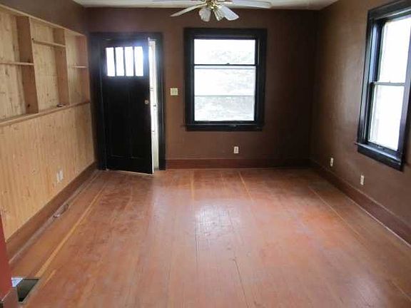 4th image of 723 S Westcott St