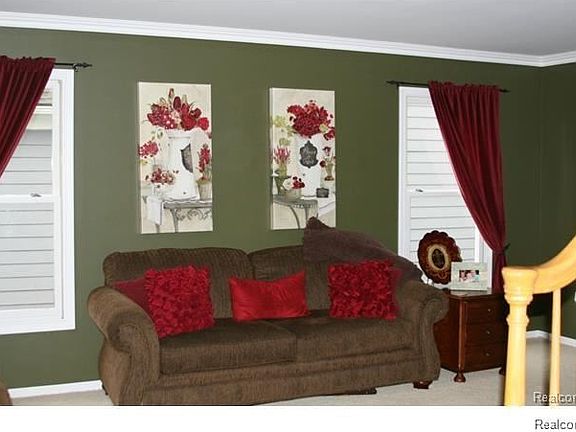 3rd image of 852 Linden Way