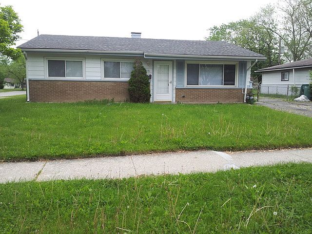 1st image of 1365 Forest Pl
