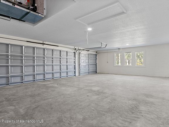 5th image of 18132 Winding Oaks Blvd