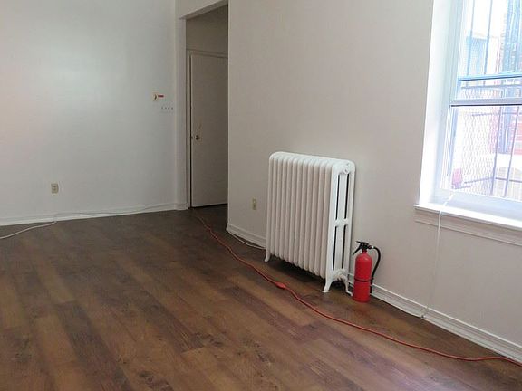 4th image of 4511 Baltimore Ave #2R