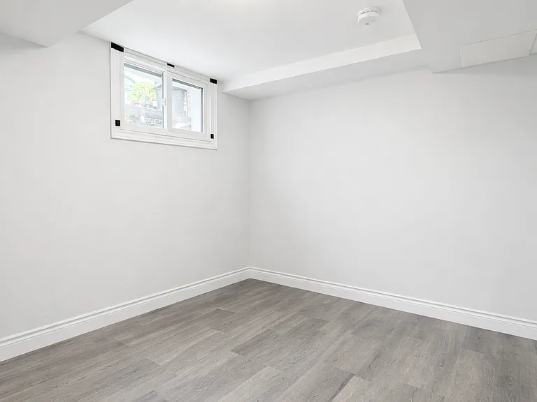 700 Indian Rd N #18 — Photo 11
