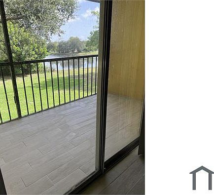 3rd image of 1428 Meadows Cir W #1428