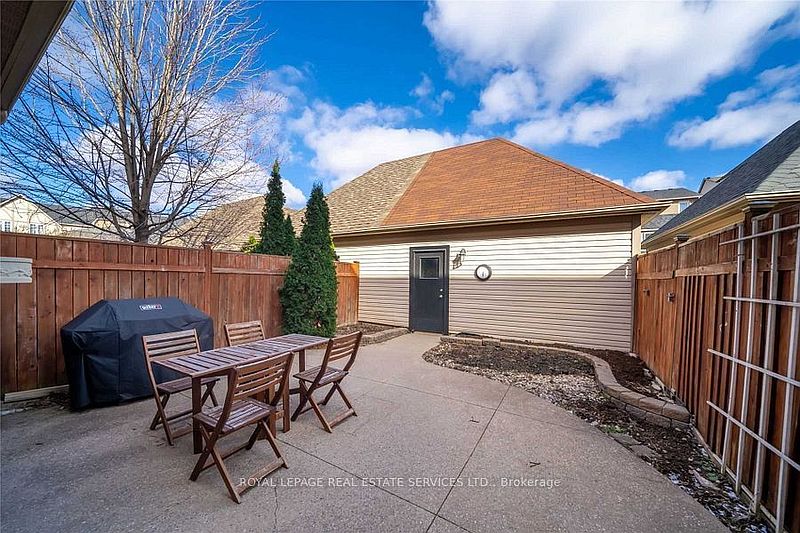 Oakville Townhouse for rent - 4 Bedrooms — photo 29