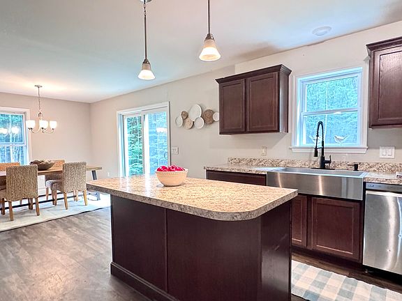 2nd image of 448 Maplecrest Road