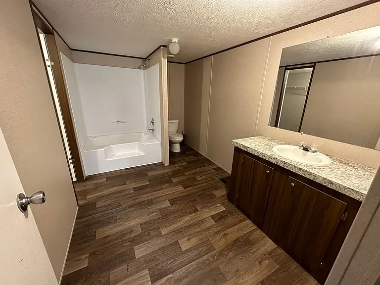 162 Brandenburg Dr — Photo 10