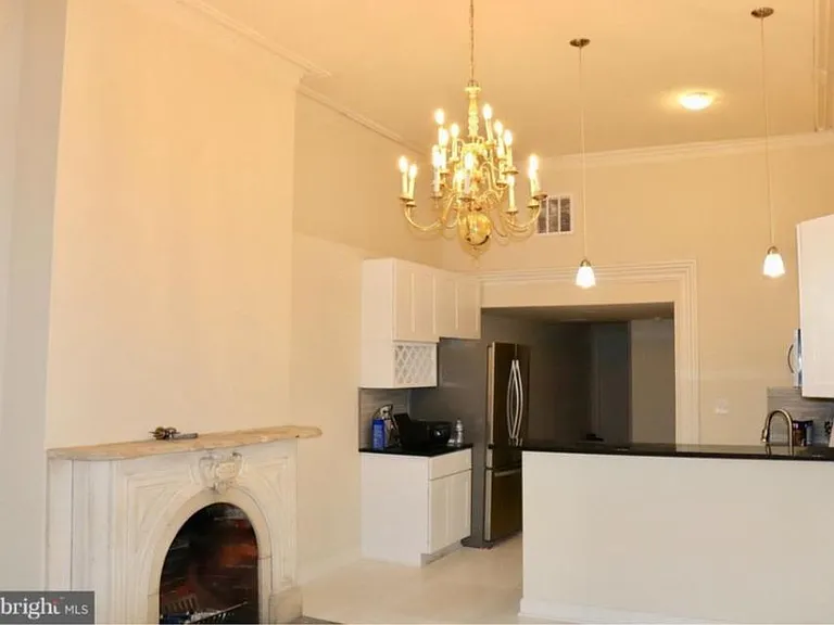 32 E Preston St #A — Photo 8