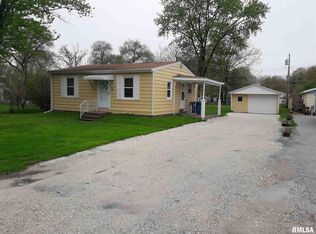 1212 11th St, Silvis, IL 61282