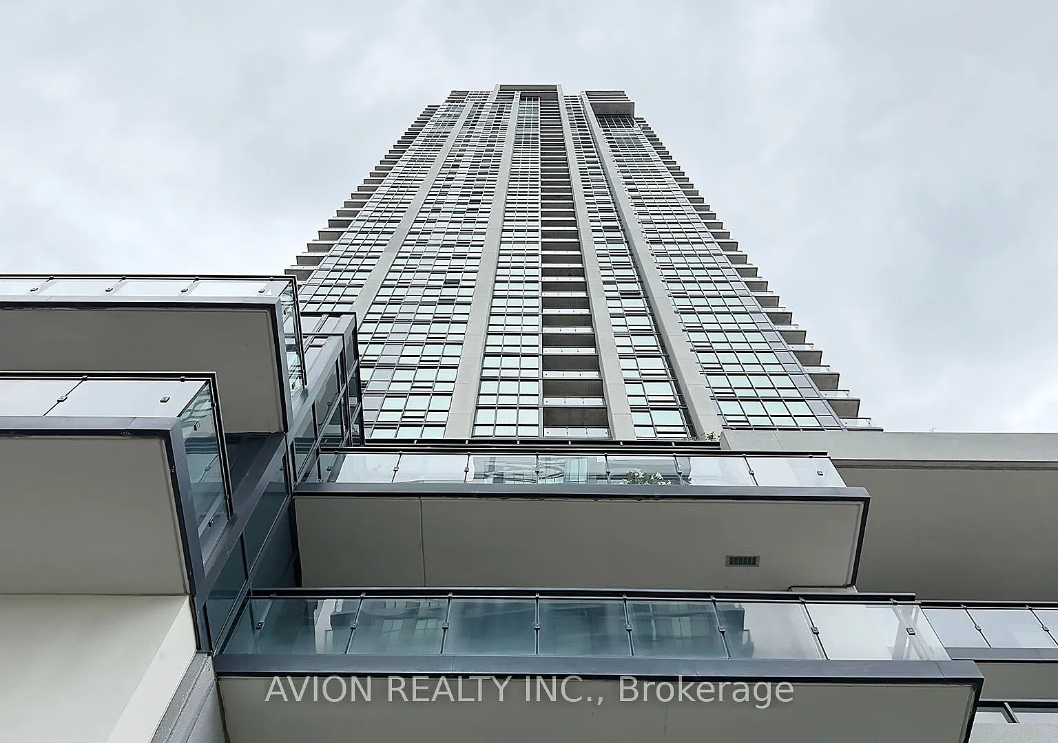 3975 Grand Park Dr — Photo 1