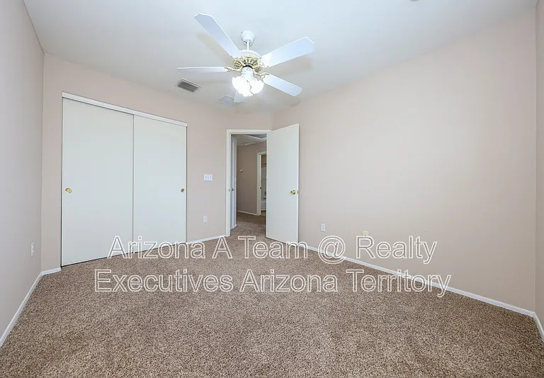 2416 W Chris Oliver Way — Photo 19